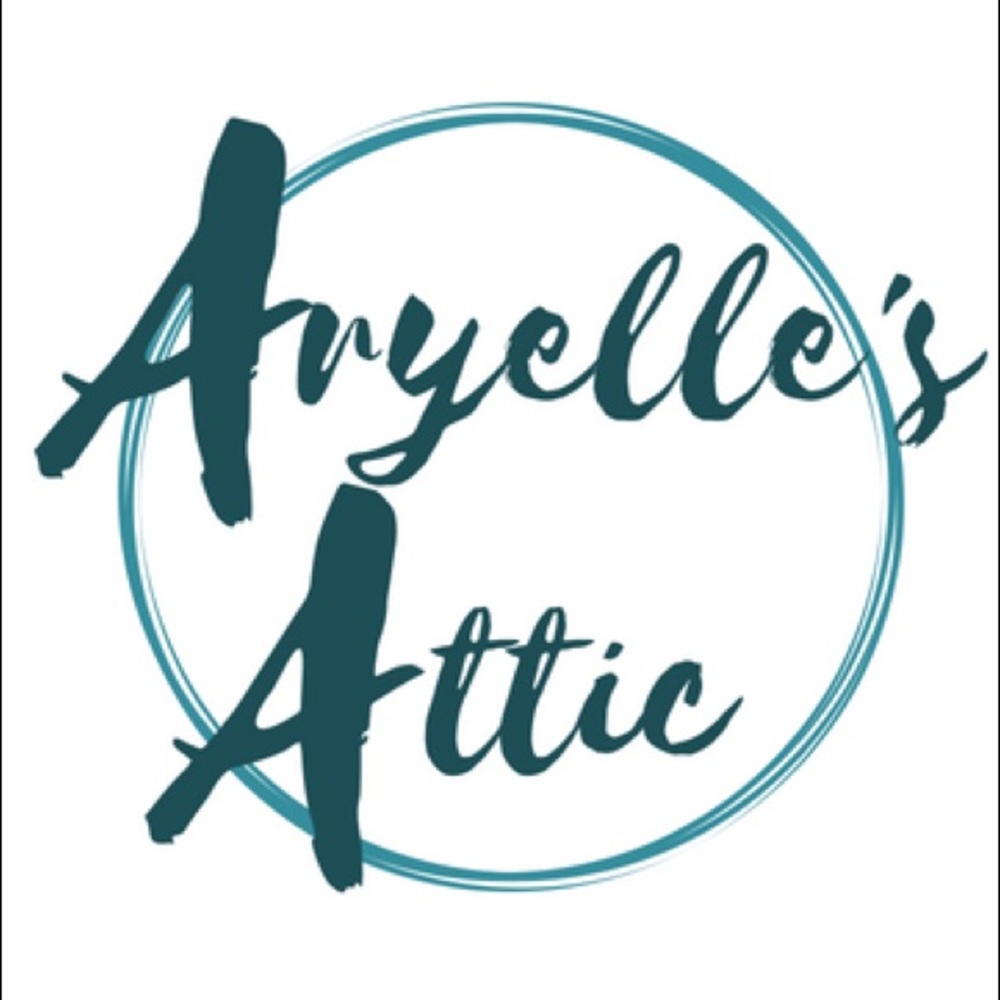 Meet us, Aryelle's Attic!